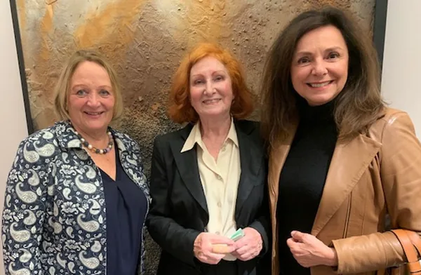 Sabine Leutheusser-Schnarrenberger mit Valeska bei der Vernissage bauKUNST